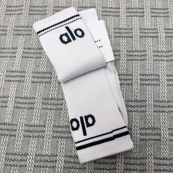 ALO Yoga Throwback Socks - 2 Pairs Unisex, Super Soft & Comfy - Picture 3 of 6